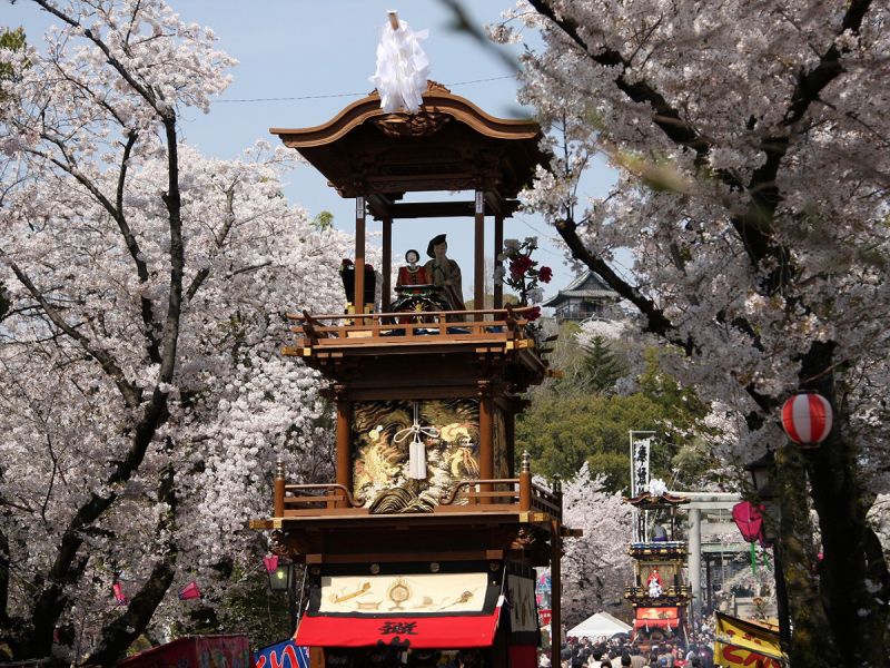 kiệu rước trong lễ hội inuyama kiệu rước trong lễ hội inuyama